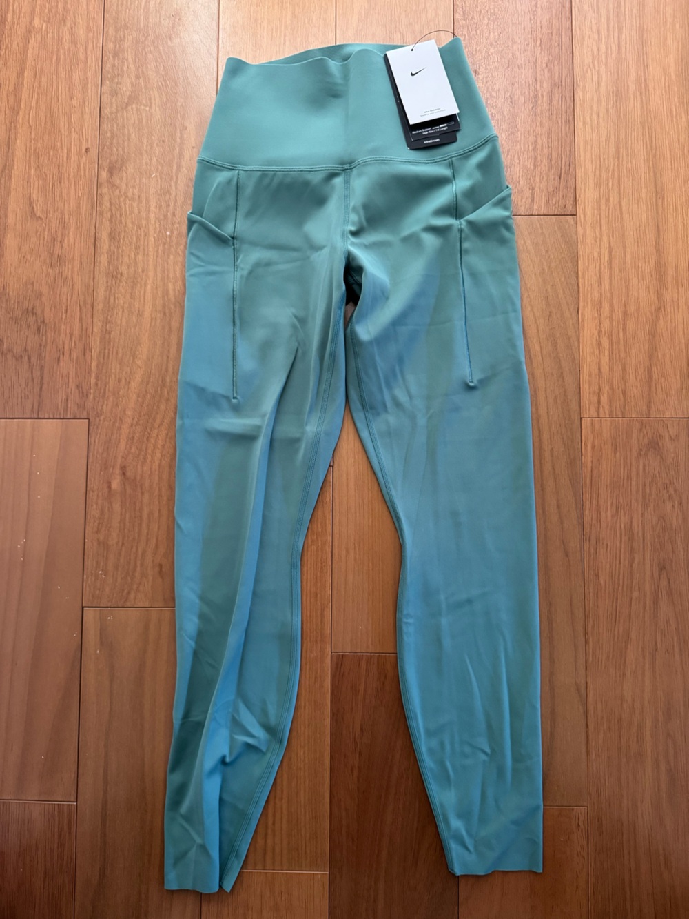 Nike Women's Universa Medium-Support High-Waisted 7/8 Leggings